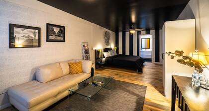 Downtown Cozy Condo -Walk to Best Diners, Breweries, NAU, Historic Flagstaff!