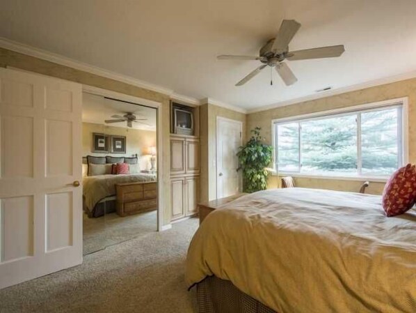 2 chambres, bureau, fer et planche à repasser, Wi-Fi gratuit