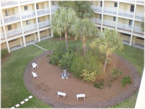 Property grounds - Relax and unwind - Tranquility and secure WIFI included for free! (Hilton Head Island)