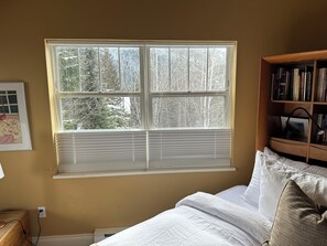 4 chambres, fer et planche à repasser, Wi-Fi gratuit, draps fournis