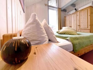 3 bedrooms, WiFi