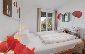 2 bedrooms, free WiFi, bed sheets