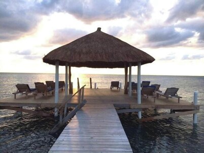 Seahorse Cabana Pool AC Dock Access Paddleboards-Sleeps 4