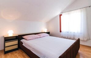 2 bedrooms, free WiFi, bed sheets