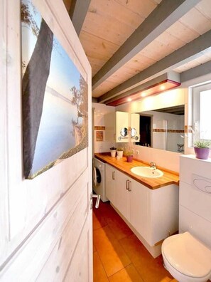 Unclassified image, 3 of 10, button