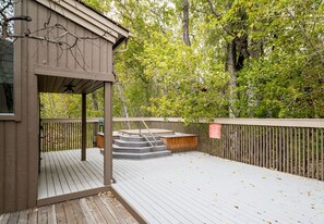 مغطس سبا خارجي