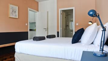 1 dormitorio, tabla de planchar con plancha, wifi gratis y ropa de cama