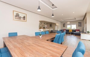 Dining - Lovely home in Bilisane (Bilisane)