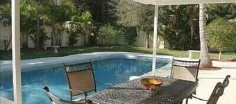 Island Living, Within Walking Distance To Beach Restaraunts Shops Parks Marina