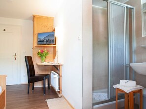 Hair dryer, towels, soap - Single room Rottach-Egern - Gästehaus Webermohof (Rottach-Egern)