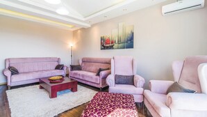 Smart TV, ping pong - Beautiful home in Igalo (Igalo)