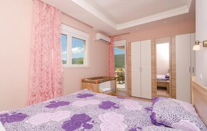 3 dormitorios, wifi gratis, ropa de cama