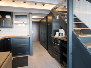 Fridge, oven, dishwasher