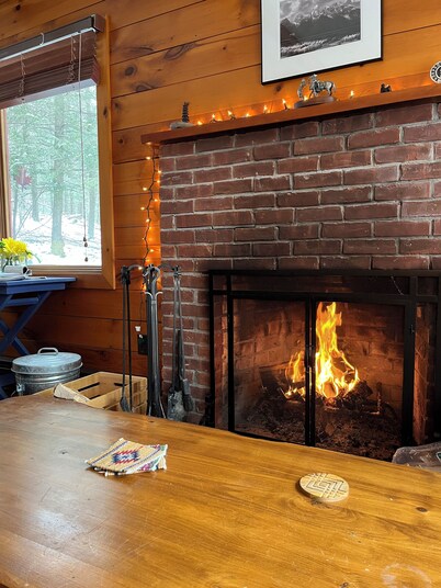 Beautiful, Tranquil Woodstock Mountain House in the Middle of 4 Wooded Acres