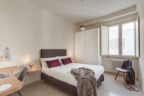 2 sovrum, skrivbord, strykjärn/strykbräda och wi-fi