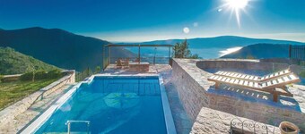 3 bedroom beautiful home in Tivat