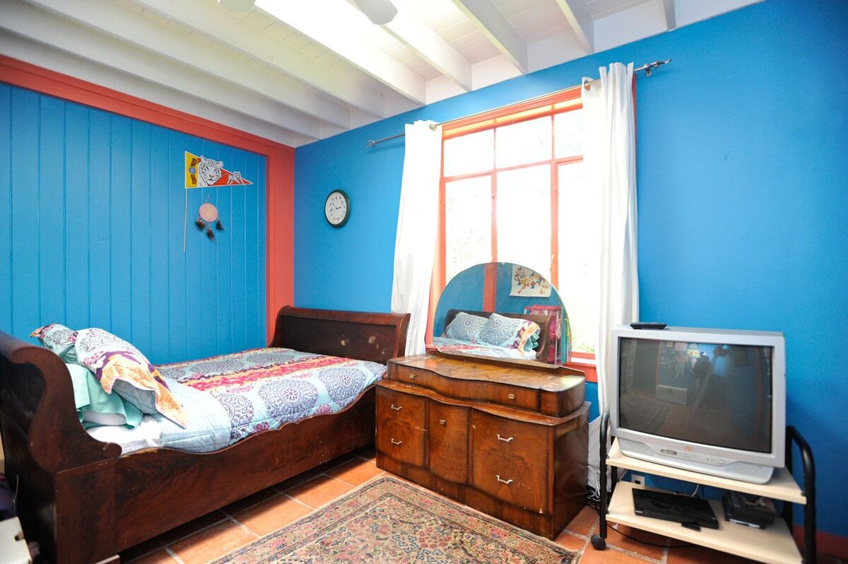 Photo 22 of Cool Blue Private Pool! Rare Secluded 1940s Estate