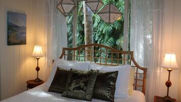 3 bedrooms, in-room safe, desk, iron/ironing board