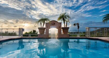 Villa Capiz: Villa de luxe au sommet d'une colline avec piscine, jacuzzi et vue panoramique sur l'océan