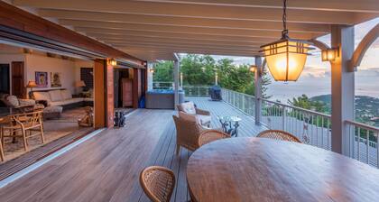 Villa Capiz: Luxusvilla auf einem HĂŒgel mit Pool, Whirlpool und Panoramablick auf das Meer