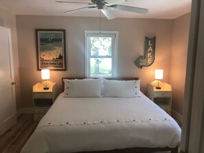 5 bedrooms, iron/ironing board, free WiFi, bed sheets