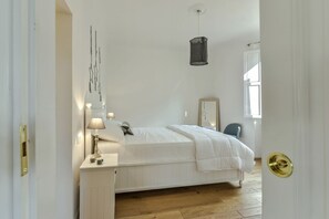 2 chambres, fer et planche à repasser, Wi-Fi, draps fournis