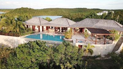 The Long House - Luxurious ocean front villa with stunning views - Sleeps 8