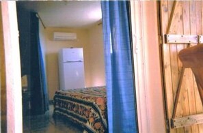 1 bedroom, iron/ironing board, bed sheets - Studio with terrace full of charm with panoramic view on mountain and sea.  (Deshaies)