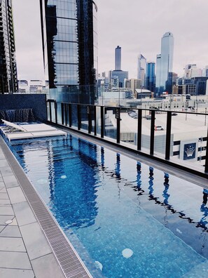 Outdoor pool - Southbank Top CityView 2BR Apartment (Southbank)