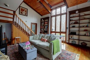 Televisor intel·ligent, llar de foc i reproductor de DVD 