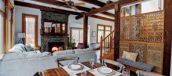 HOT TUB w/ POOL, STREAM on 7 Acres, JUST 2 MINUTES FROM TOWN