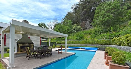 Ica Station Whare, (1 Bedroom Garden Cottage)