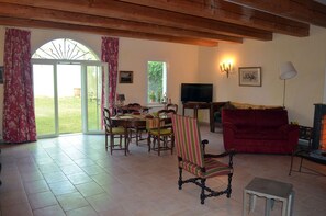 TV, fireplace - Spacious garden center of Pezenas (Pézenas)