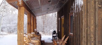 Amazing Rental Nestled in the Wildness But Close to Town