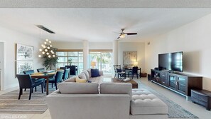 Smart-TV, DVD-Player, Videothek, Stereoanlage