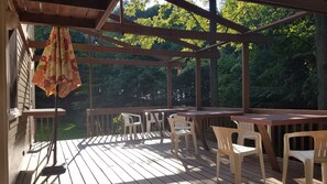 تناول الطعام بالخارج