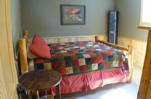 3 bedrooms, iron/ironing board, travel cot, free WiFi