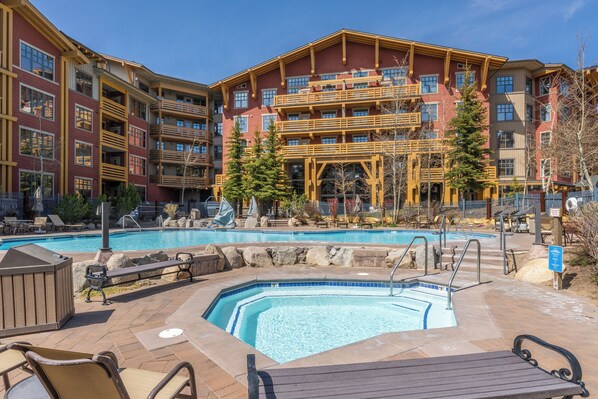 Outdoor pool, a heated pool