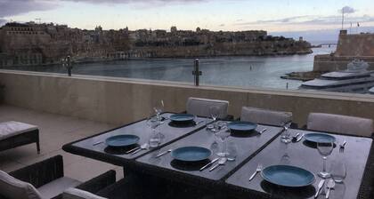 2 Schlafzimmer am Meer Penthouse, voll klimatisiert, mit einer atemberaubenden Aussicht