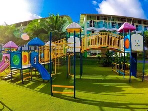 儿童活动区 - 室外