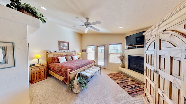 3 bedrooms, desk, iron/ironing board, free WiFi