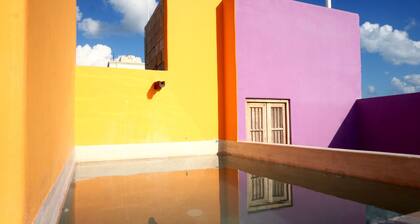 4 Bedroom Penthouse With Rooftop Pool. Heart Of Downtown. Steps To North Beach!