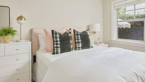 1 Schlafzimmer, Bügeleisen/Bügelbrett, Reisekinderbett, kostenloses WLAN