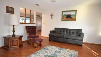 TV, DVD player, books, video library
