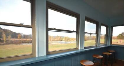 Karenin maalaistalo Kates Creekissä, LLC