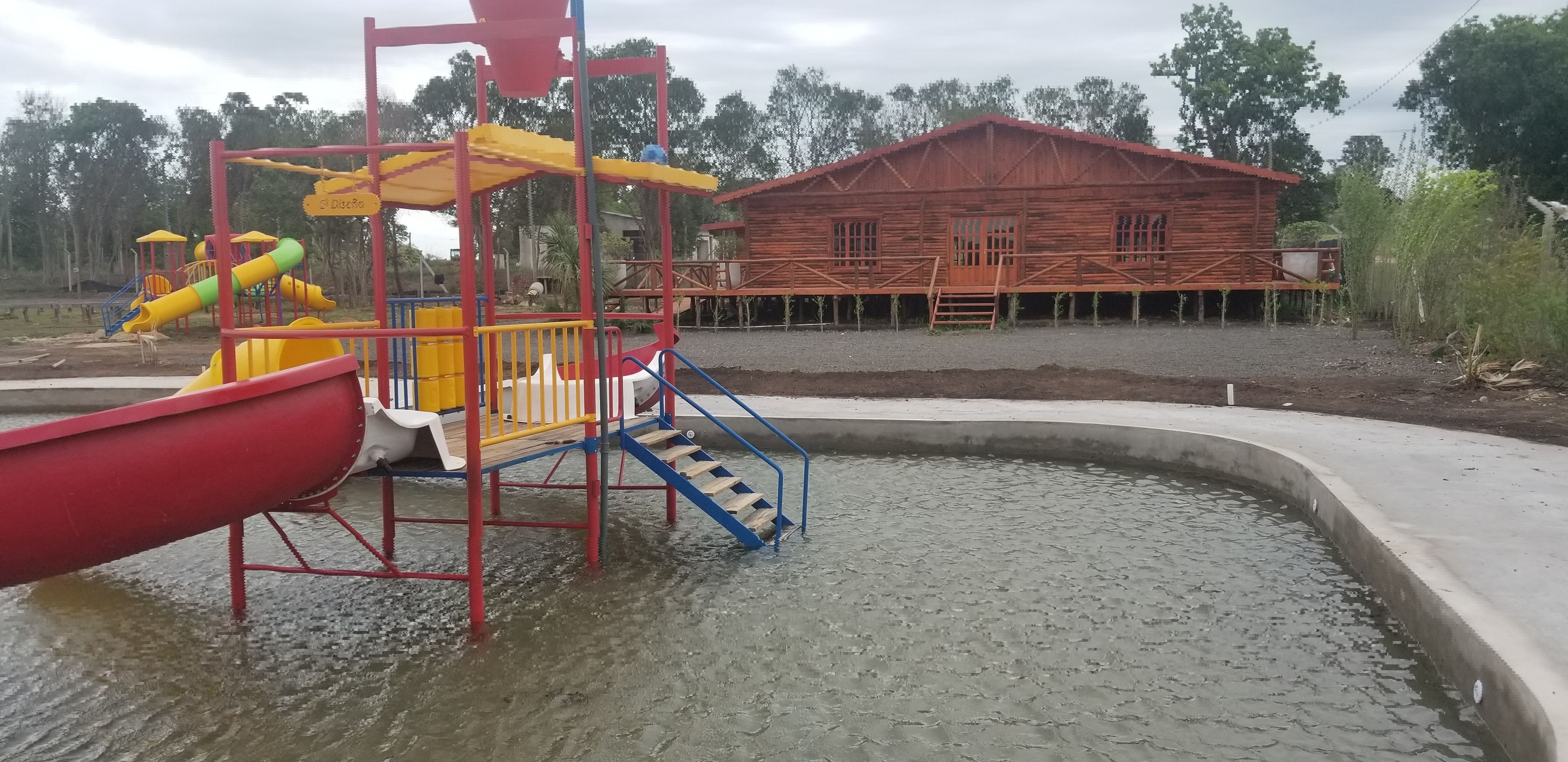 المنشأة من الخارج