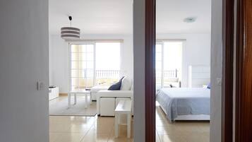 1 dormitorio, tabla de planchar con plancha, wifi gratis y ropa de cama