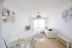 Televisión, videoteca, estéreo