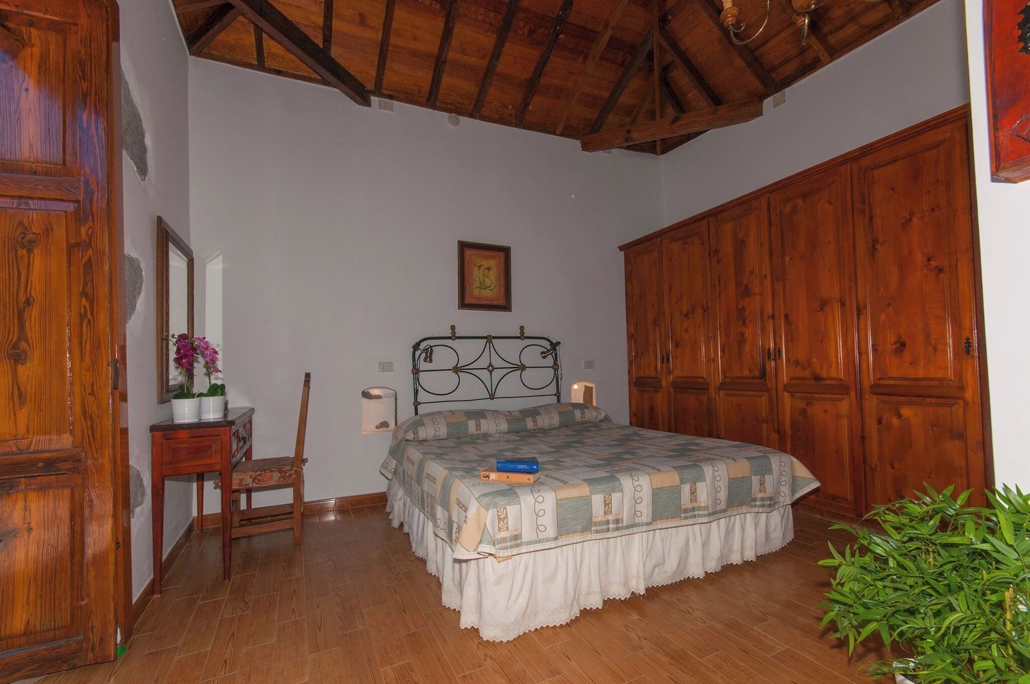 1 bedroom, travel crib, free WiFi, bed sheets