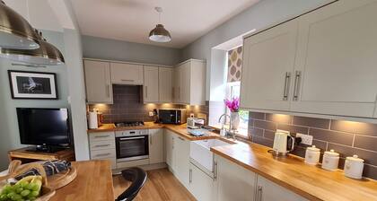 Cottage mit 2 Schlafzimmern im Herzen von Royal Deeside, Schottland.